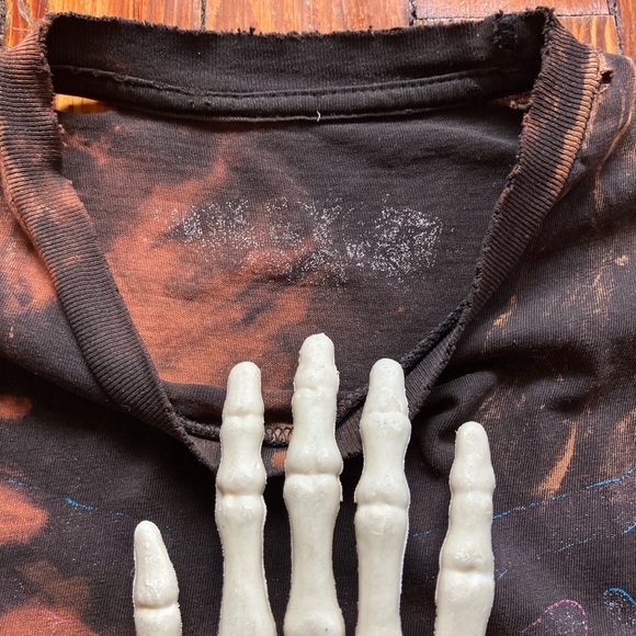 🏴‍☠️ SOLD 🏴‍☠️ Thrashed Bleached Cropped Skeleton Boxy Muscle Tee ~ Size M - Picture 8 of 8
